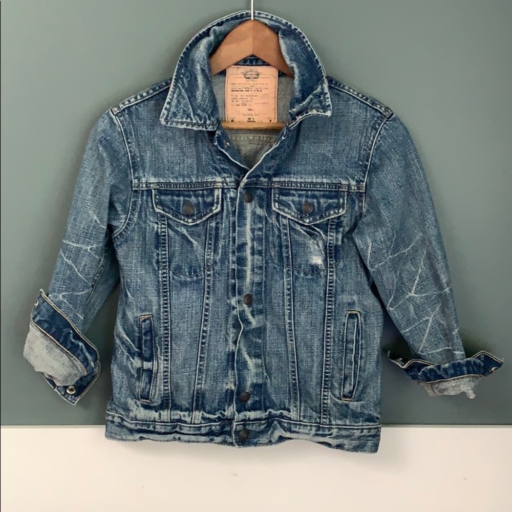 Old Navy Distressed 3/4 Sleeve Jean Jacket